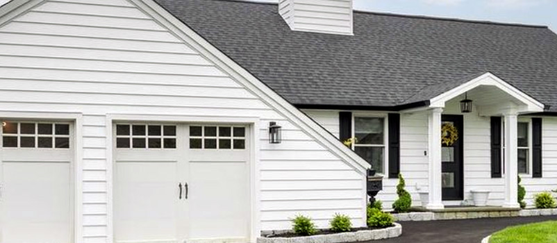 Siding Power Washing Professional Services | Pressure Pros NY LLC | Queens, Brooklyn, Nassau County, Suffolk County, Long Island, Manhattan (NYC), NY | Phone: 516.661.2975, Email: pressureprosny@gmail.com - image