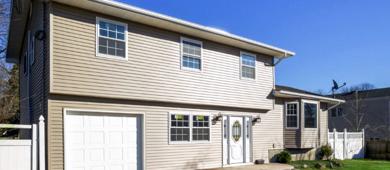 Siding Power Washing Professional Services | Pressure Pros NY LLC | Queens, Brooklyn, Nassau County, Suffolk County, Long Island, Manhattan (NYC), NY | Phone: 516.661.2975, Email: pressureprosny@gmail.com - image